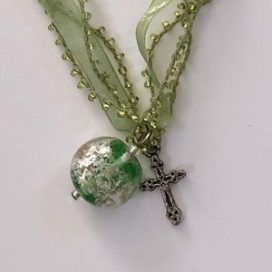 🆕 Artisanal Green Glass Bead Cross Bracelet NWT
